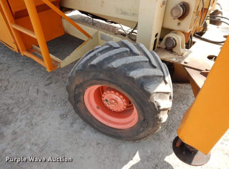 image for item HF9373 2000 JLG 500RTS  scissor lift