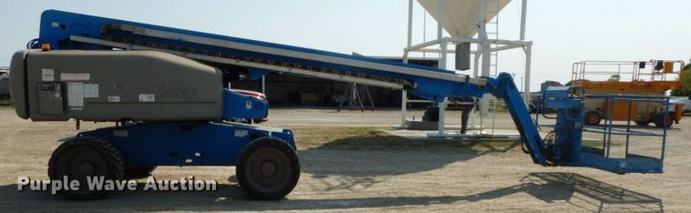 image for item HF9374 2005 Genie S-65  boom lift