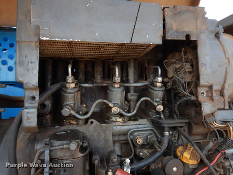 image for item HF9374 2005 Genie S-65  boom lift