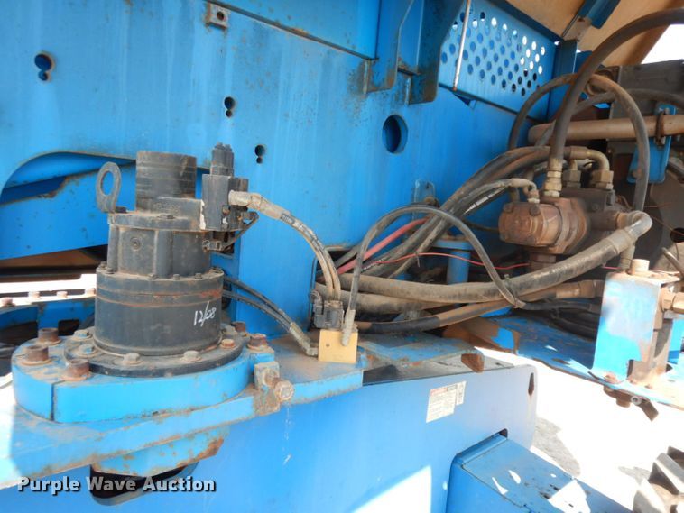 image for item HF9374 2005 Genie S-65  boom lift