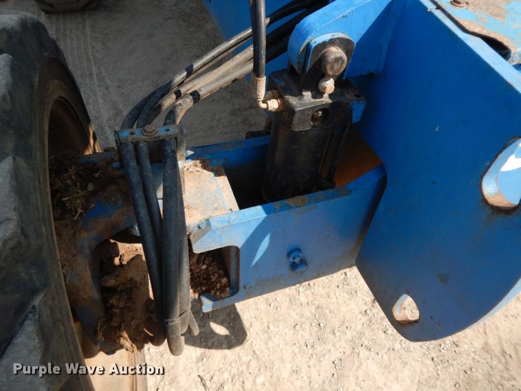 image for item HF9374 2005 Genie S-65  boom lift