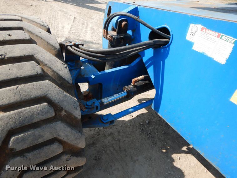 image for item HF9374 2005 Genie S-65  boom lift