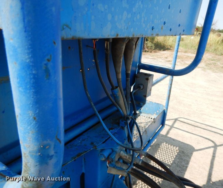 image for item HF9374 2005 Genie S-65  boom lift