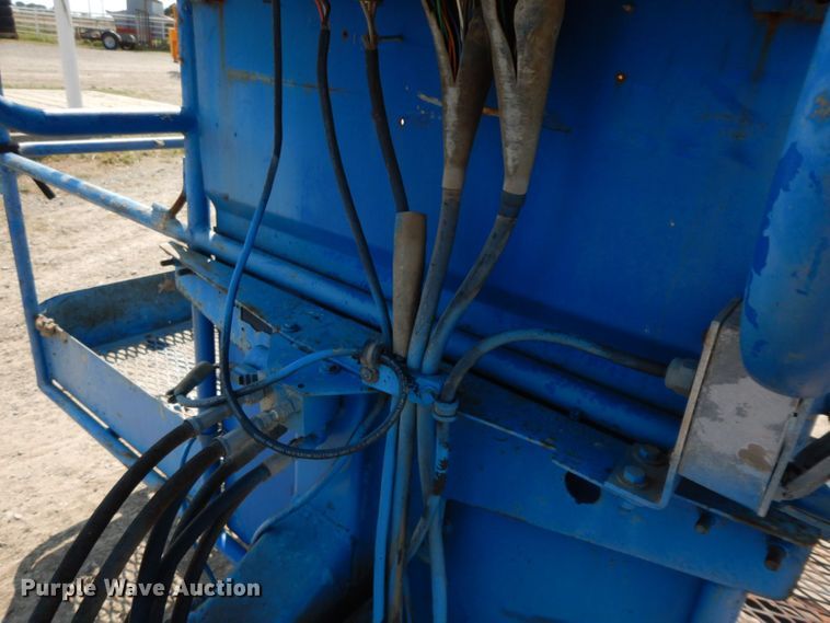 image for item HF9374 2005 Genie S-65  boom lift