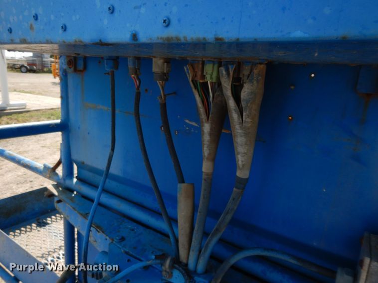 image for item HF9374 2005 Genie S-65  boom lift