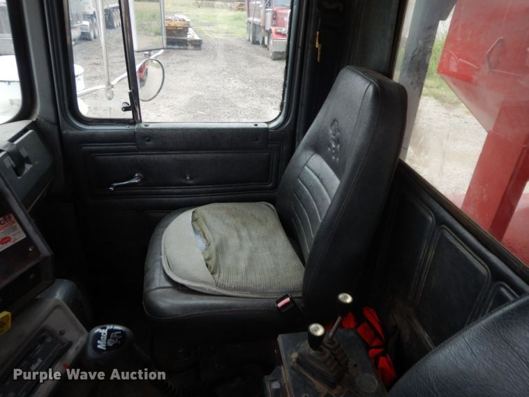 image for item HF9380 2004 Mack DM690S  roll-off container truck