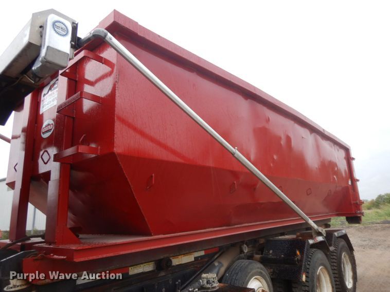 image for item HF9380 2004 Mack DM690S  roll-off container truck