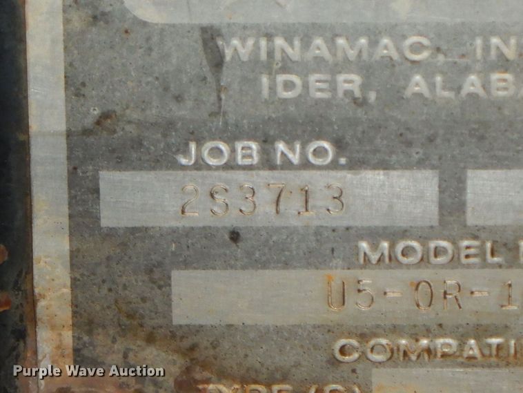 image for item HF9380 2004 Mack DM690S  roll-off container truck