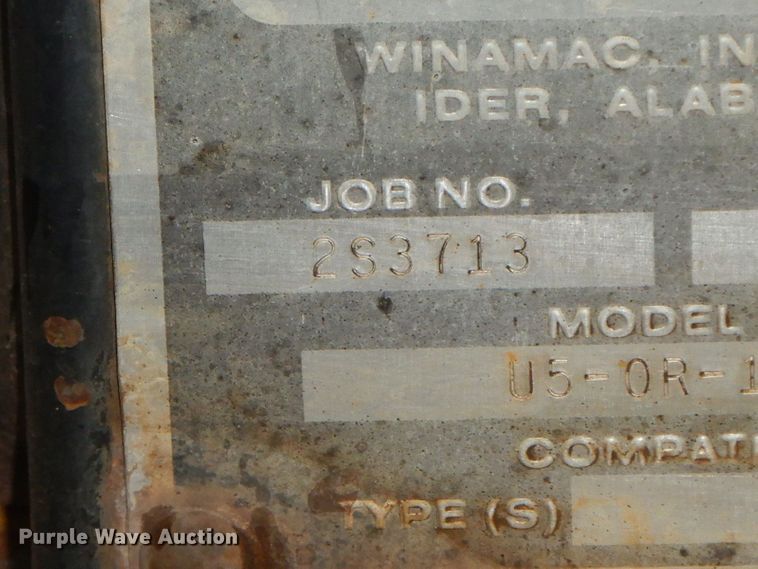 image for item HF9380 2004 Mack DM690S  roll-off container truck