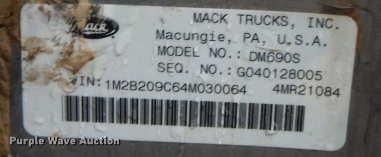 image for item HF9380 2004 Mack DM690S  roll-off container truck