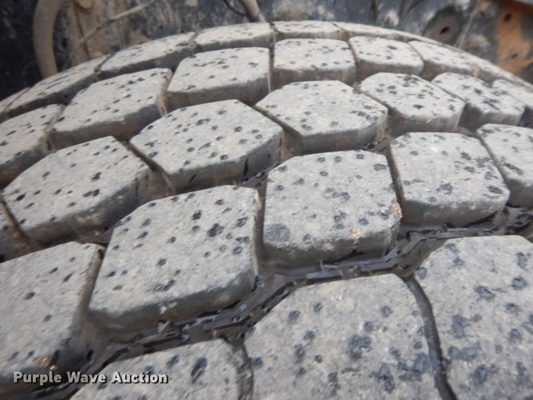 image for item HF9380 2004 Mack DM690S  roll-off container truck