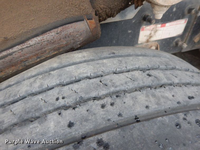 image for item HF9380 2004 Mack DM690S  roll-off container truck