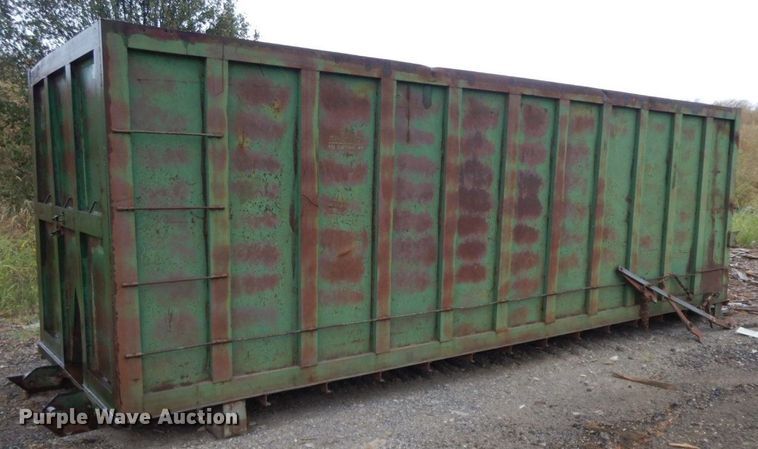 image for item HF9380 2004 Mack DM690S  roll-off container truck