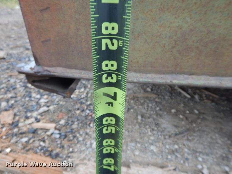 image for item HF9380 2004 Mack DM690S  roll-off container truck