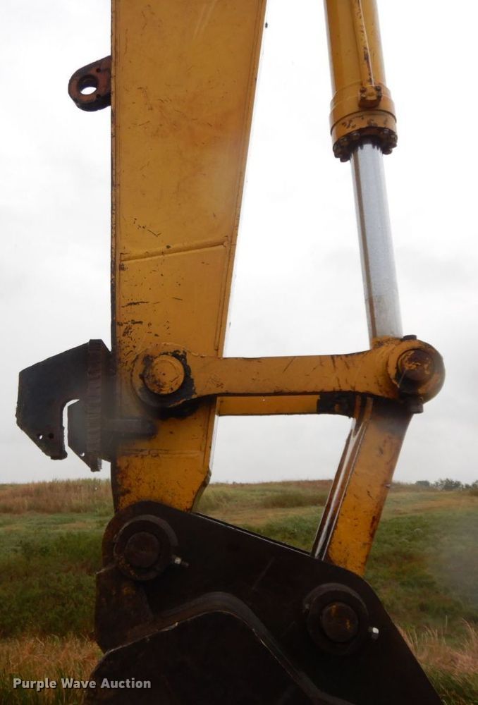 image for item HF9381 1996 Komatsu PC400LC  excavator