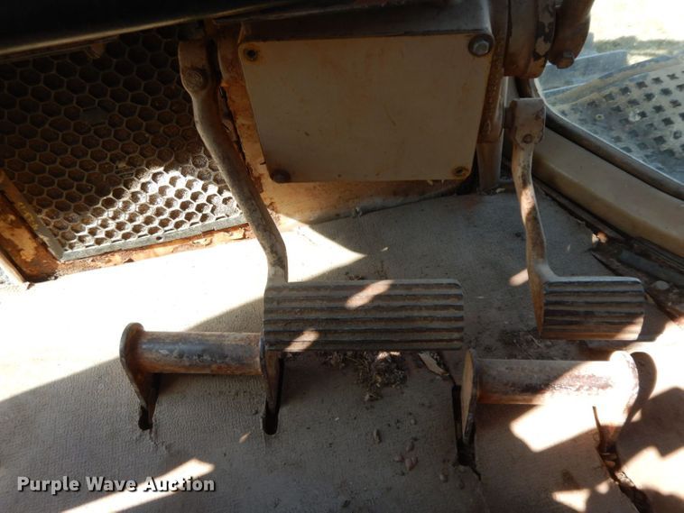 image for item HF9384 2000 Caterpillar D6R  dozer