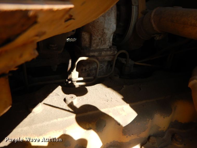 image for item HF9384 2000 Caterpillar D6R  dozer