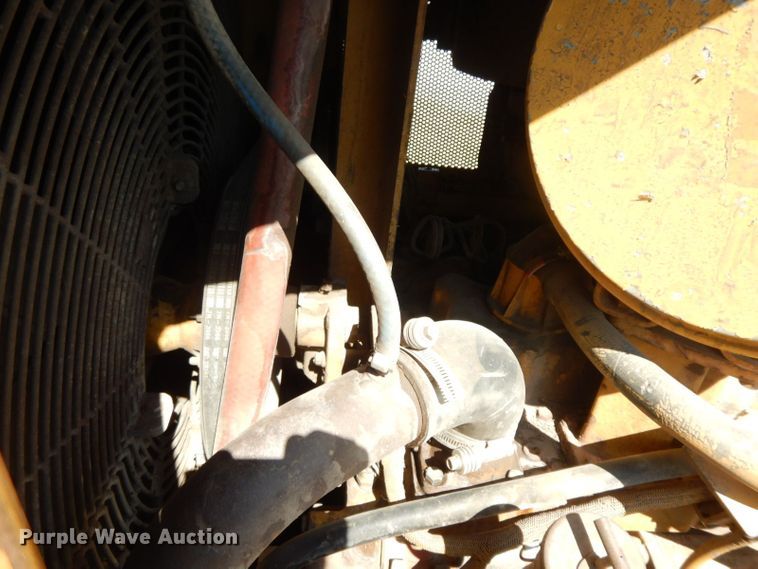 image for item HF9384 2000 Caterpillar D6R  dozer