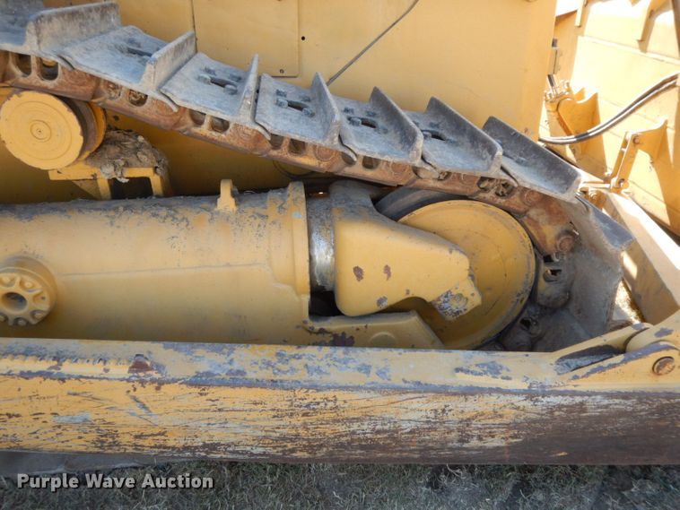 image for item HF9384 2000 Caterpillar D6R  dozer