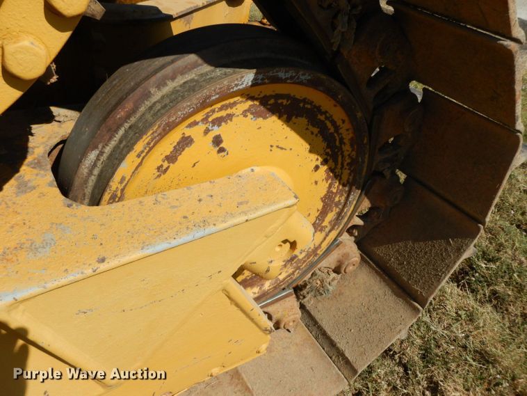 image for item HF9384 2000 Caterpillar D6R  dozer