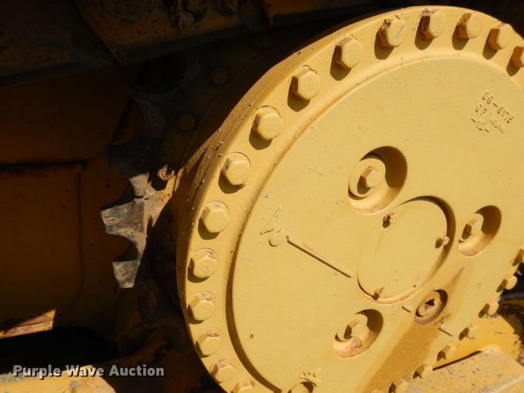 image for item HF9384 2000 Caterpillar D6R  dozer