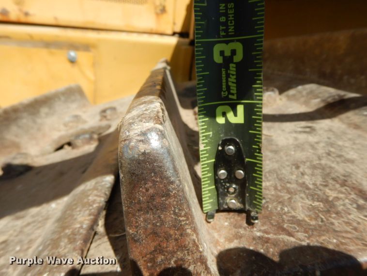 image for item HF9384 2000 Caterpillar D6R  dozer