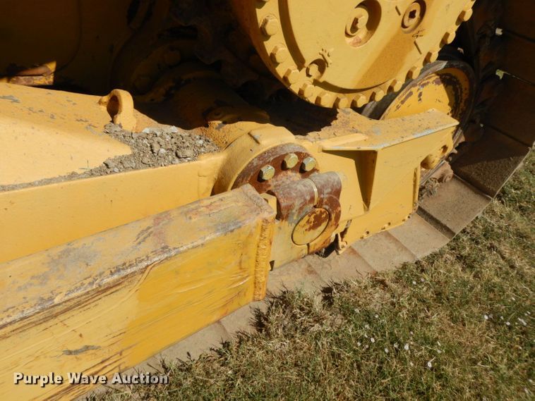 image for item HF9384 2000 Caterpillar D6R  dozer