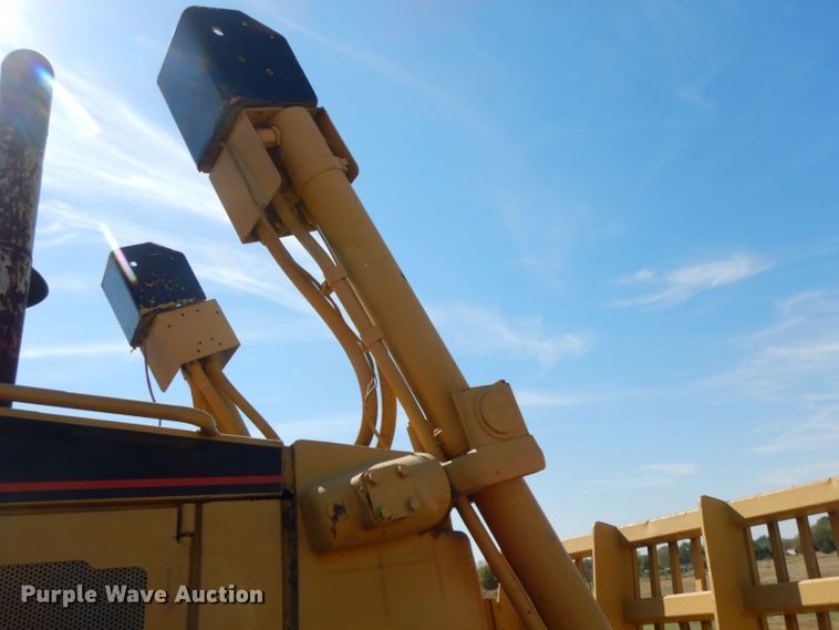 image for item HF9384 2000 Caterpillar D6R  dozer