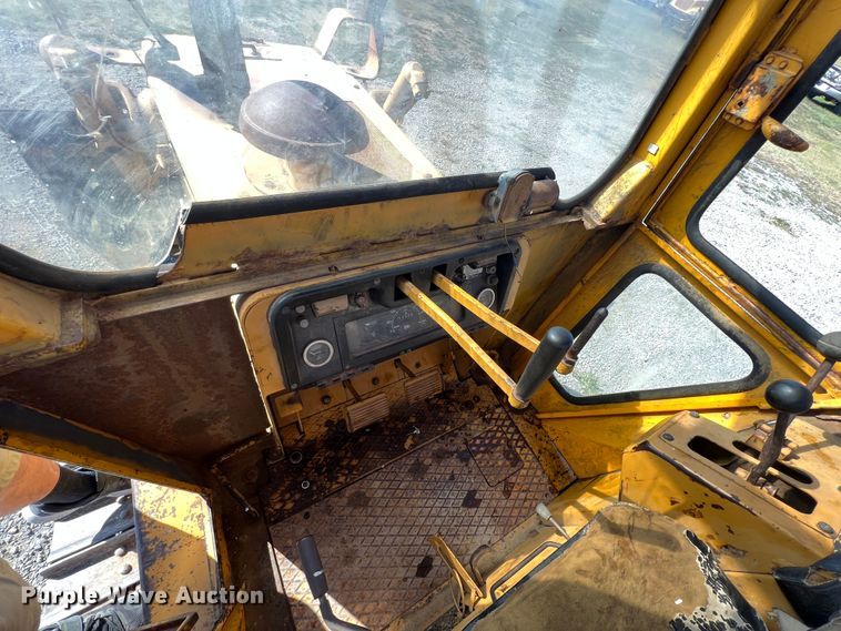 image for item HX9917 1990 Fiat-Allis FD7  dozer