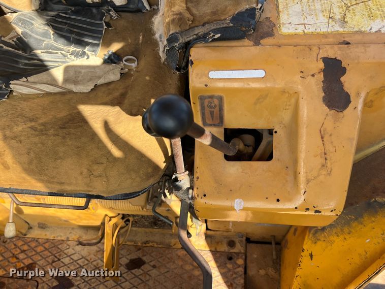 image for item HX9917 1990 Fiat-Allis FD7  dozer