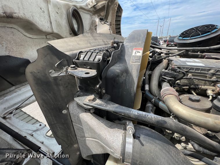 image for item IA9201 2012 Freightliner Business Class M2  crane truck