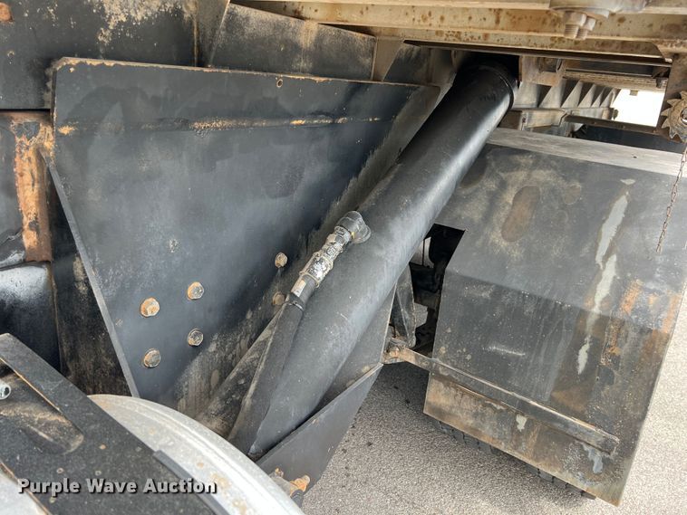 image for item IA9201 2012 Freightliner Business Class M2  crane truck