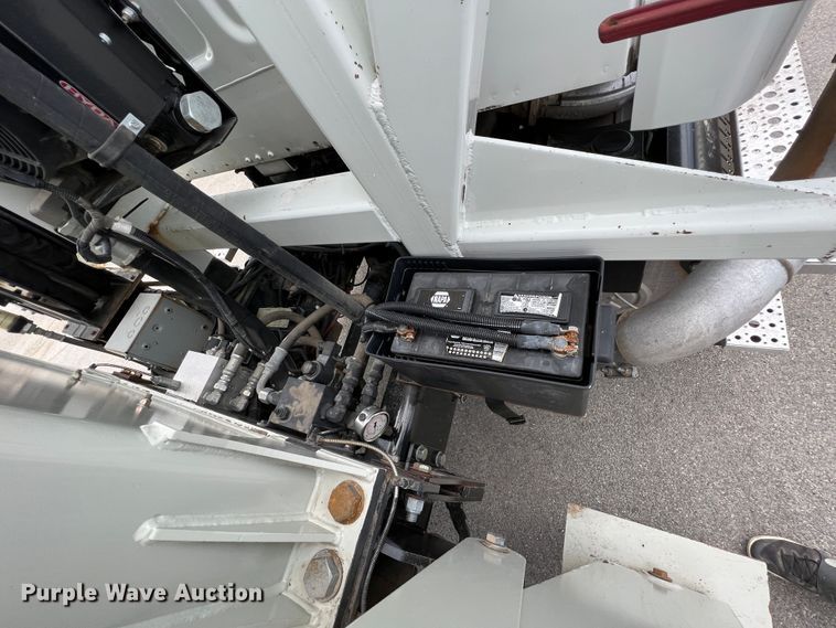 image for item IA9201 2012 Freightliner Business Class M2  crane truck