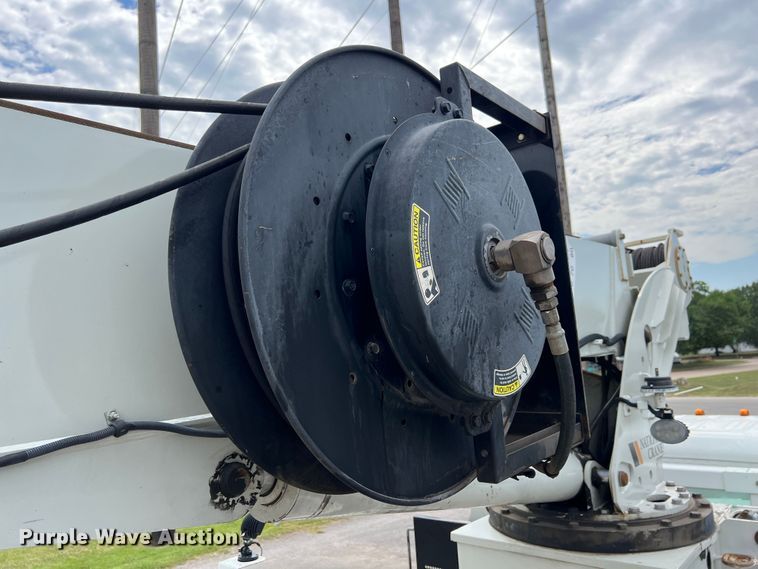 image for item IA9201 2012 Freightliner Business Class M2  crane truck