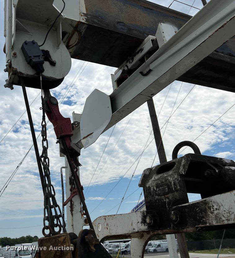 image for item IA9201 2012 Freightliner Business Class M2  crane truck