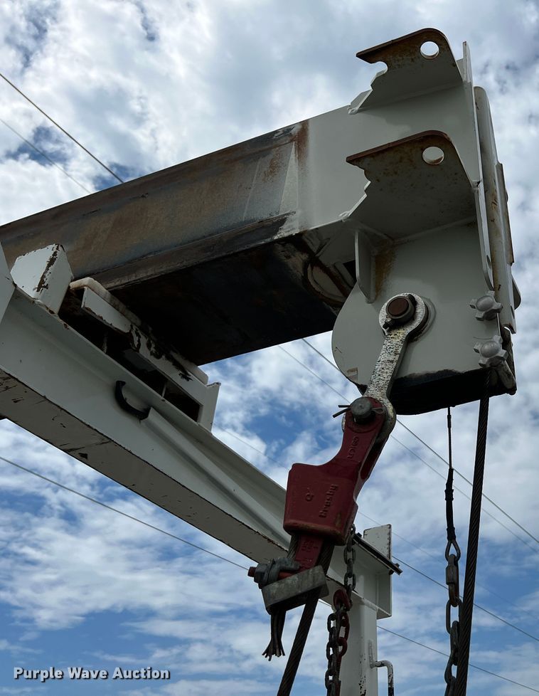 image for item IA9201 2012 Freightliner Business Class M2  crane truck