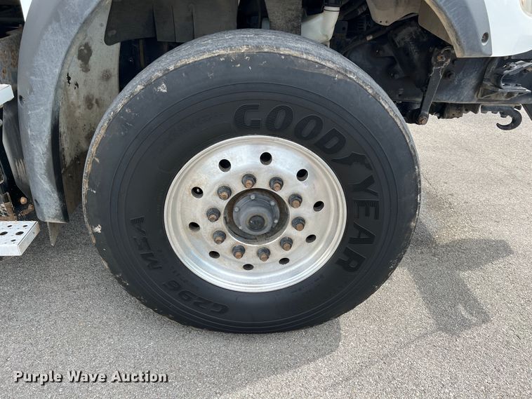 image for item IA9201 2012 Freightliner Business Class M2  crane truck