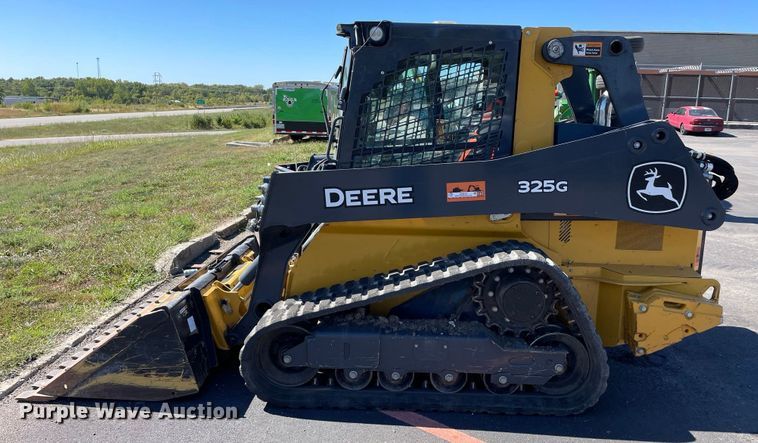 image for item JC9913 2021 John Deere 325G  tracked skid steer loader