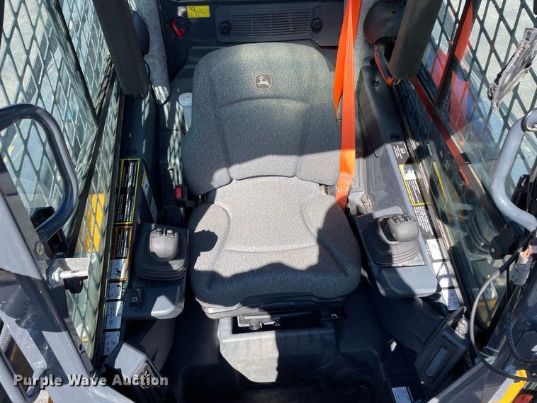 image for item JC9913 2021 John Deere 325G  tracked skid steer loader