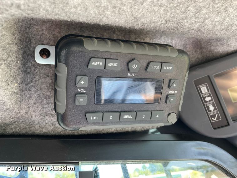 image for item JC9913 2021 John Deere 325G  tracked skid steer loader