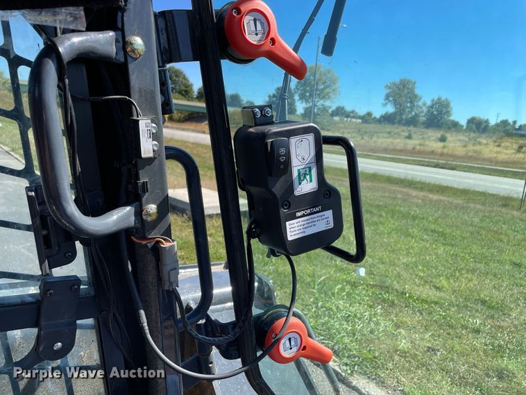 image for item JC9913 2021 John Deere 325G  tracked skid steer loader