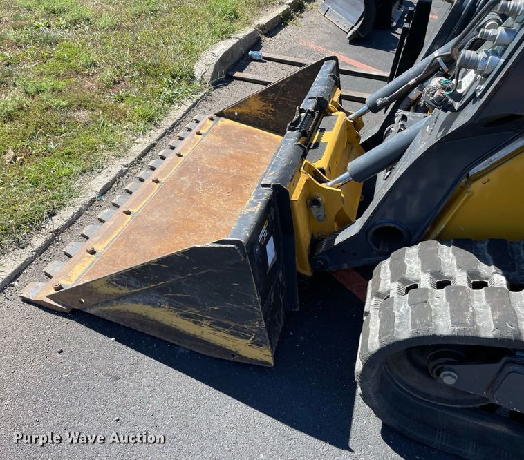 image for item JC9913 2021 John Deere 325G  tracked skid steer loader