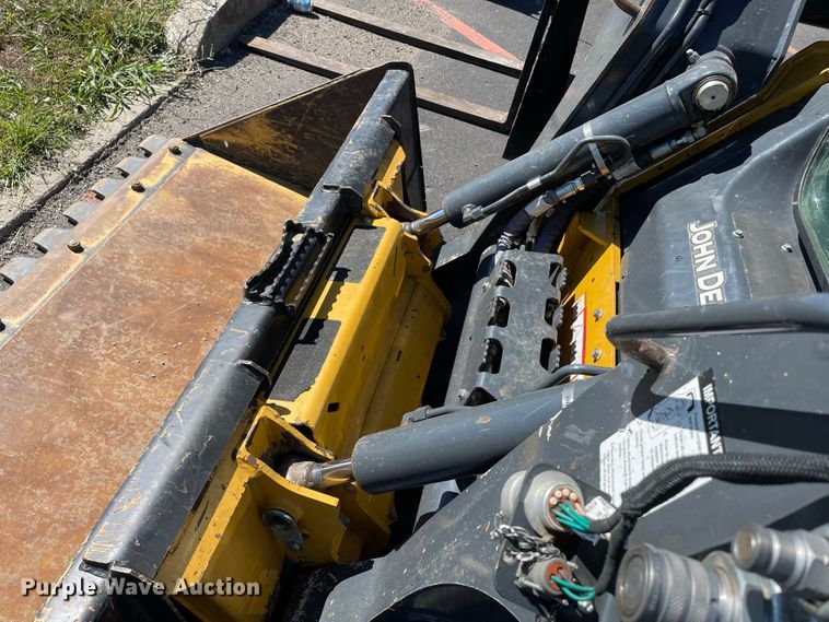 image for item JC9913 2021 John Deere 325G  tracked skid steer loader