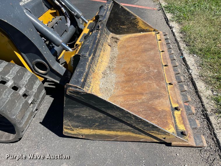 image for item JC9913 2021 John Deere 325G  tracked skid steer loader