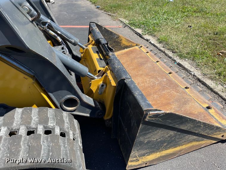 image for item JC9913 2021 John Deere 325G  tracked skid steer loader