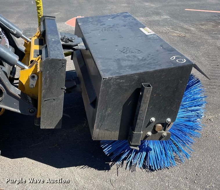 image for item JC9916 60" W skid steer broom