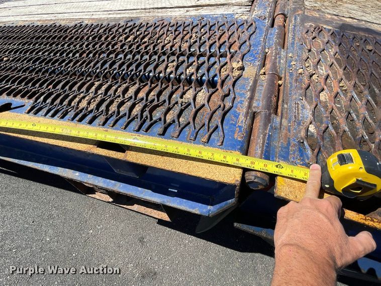 image for item JC9920 2014 Ledwell  equipment trailer