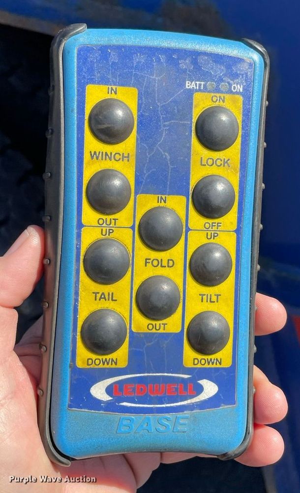 image for item JC9920 2014 Ledwell  equipment trailer