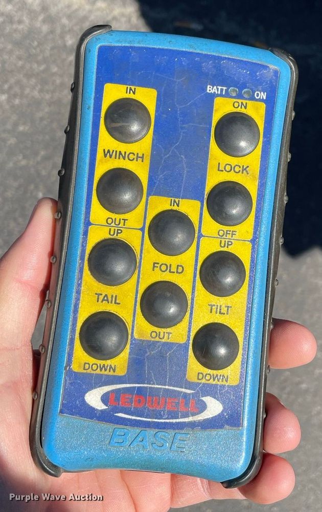 image for item JC9920 2014 Ledwell  equipment trailer