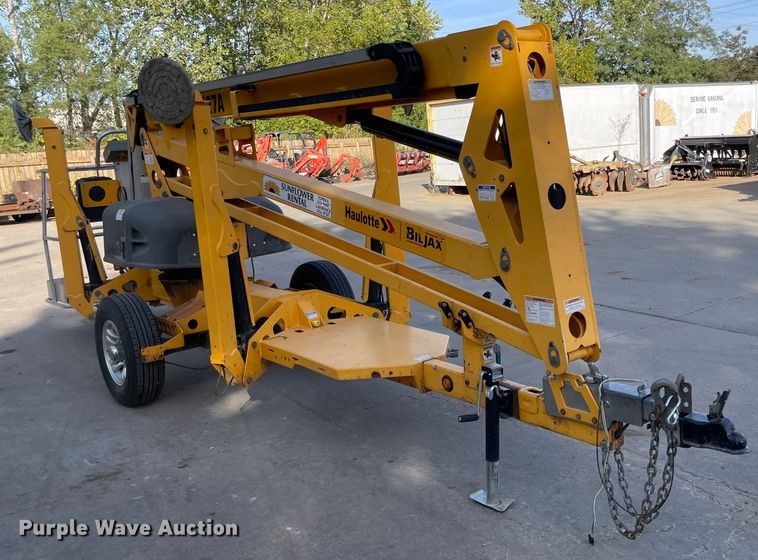 image for item JD9304 2015 Haulotte 4527A  boom lift